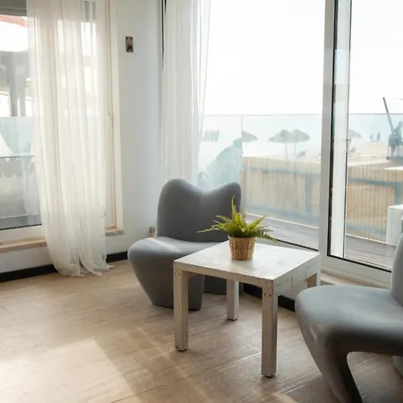 Wax Life Is A * Distretto di Faro